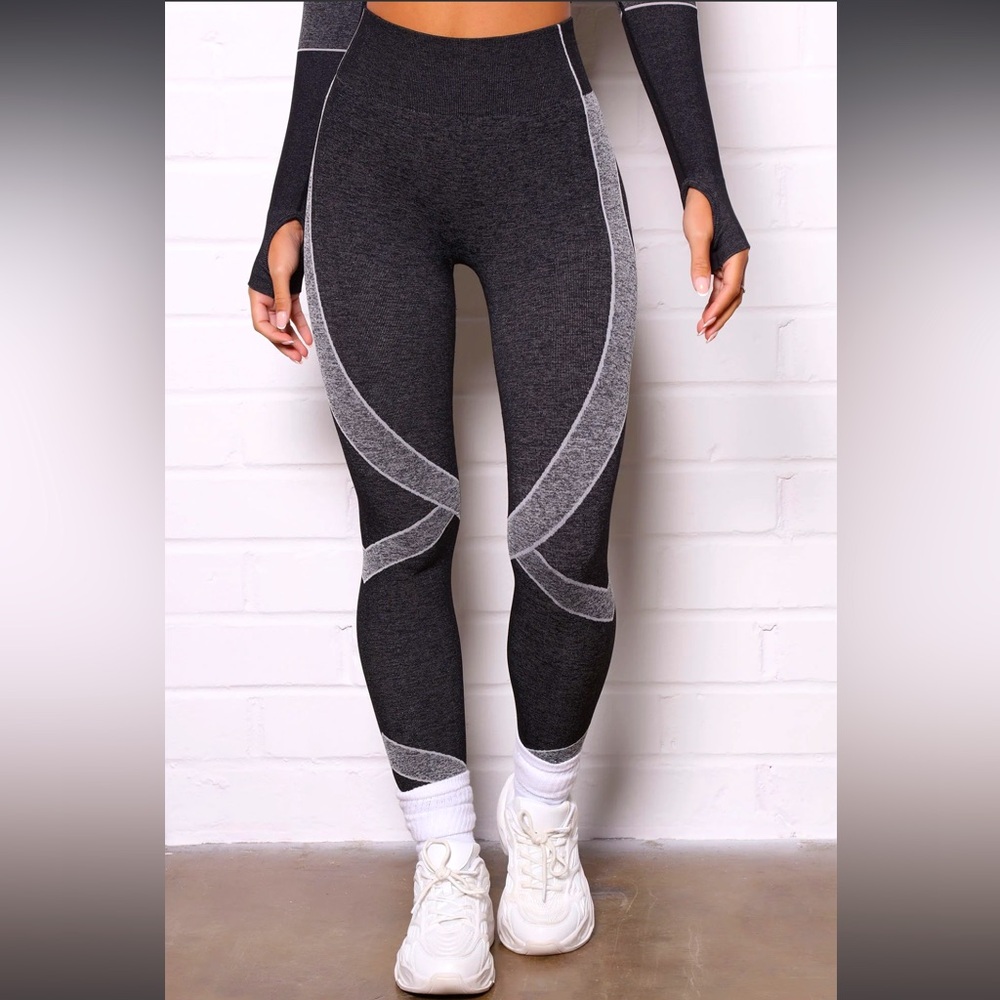 Fashion Nova Sport 7/8 Grid Iron Infinity Seamless Active Leggings, M